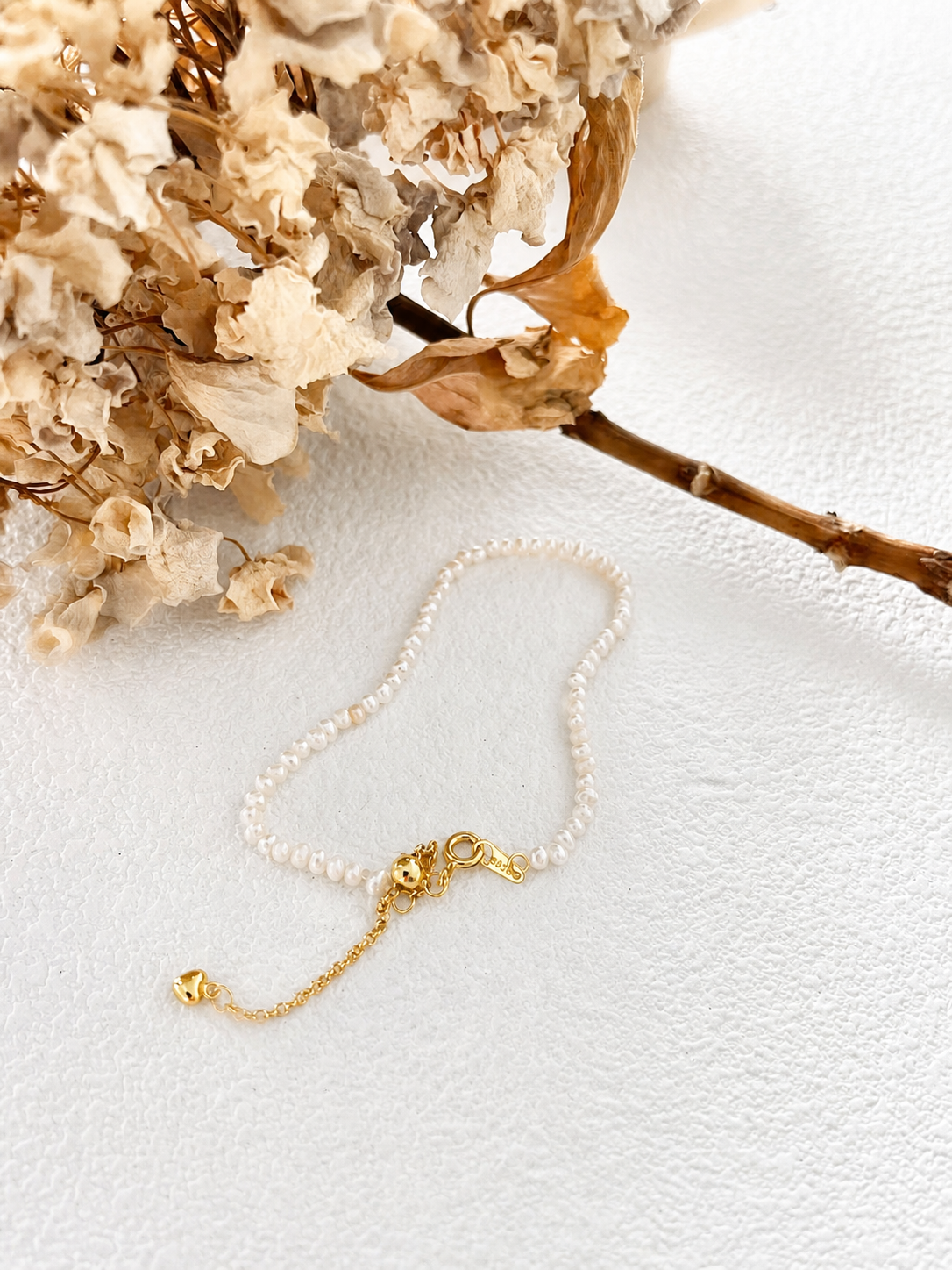 Fine Pearl Bracelet with 18K Gold Plated Chain