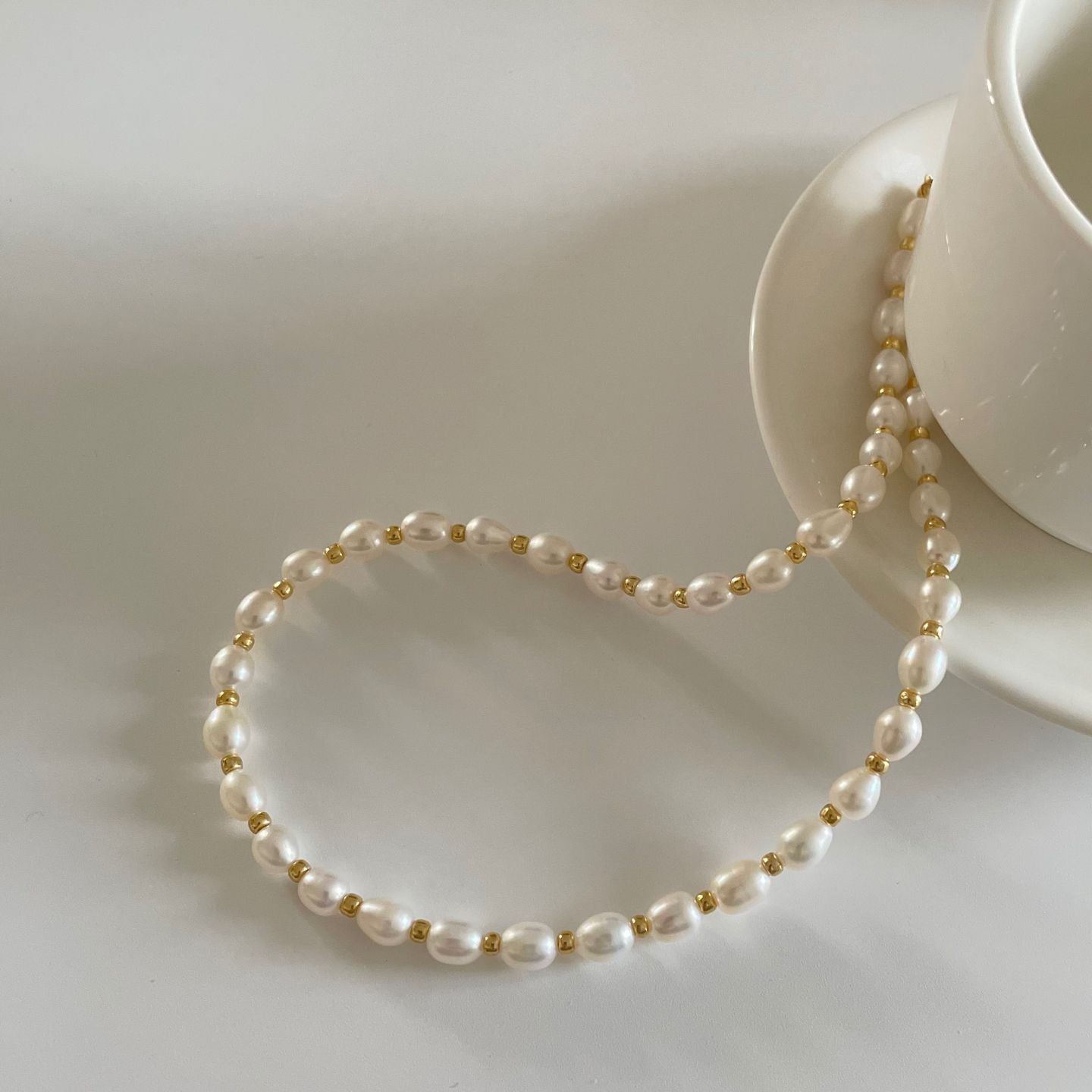 Natural Freshwater Pearl Necklace with Gold Beads
