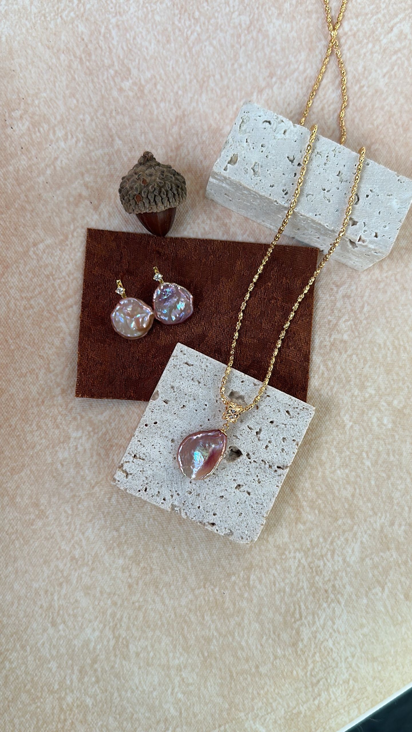 Iridescent Baroque Pearl Necklace 762