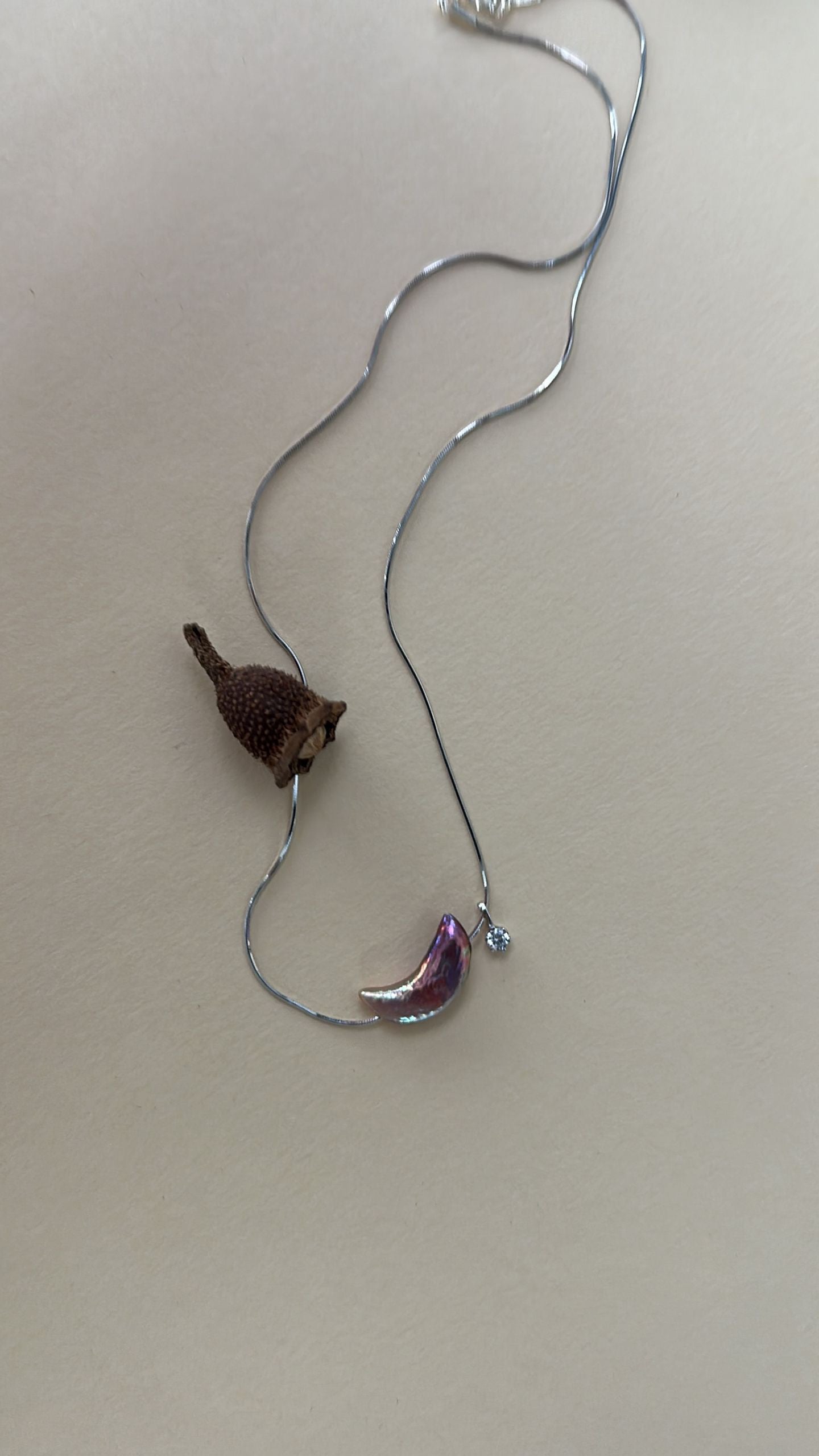 Iridescent Pearl Moon Pendant Necklace – Silver