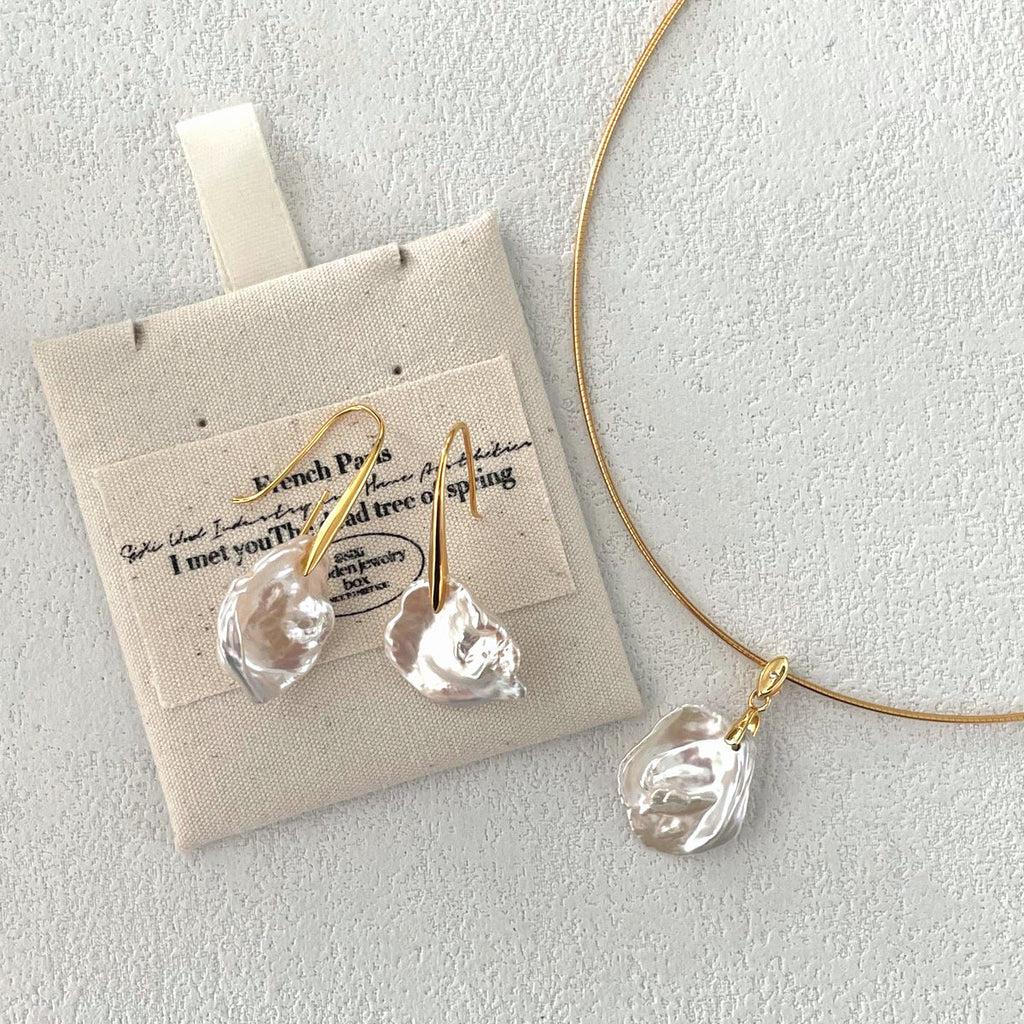 Fleur Gold-Tone Petal Choker — product view 2